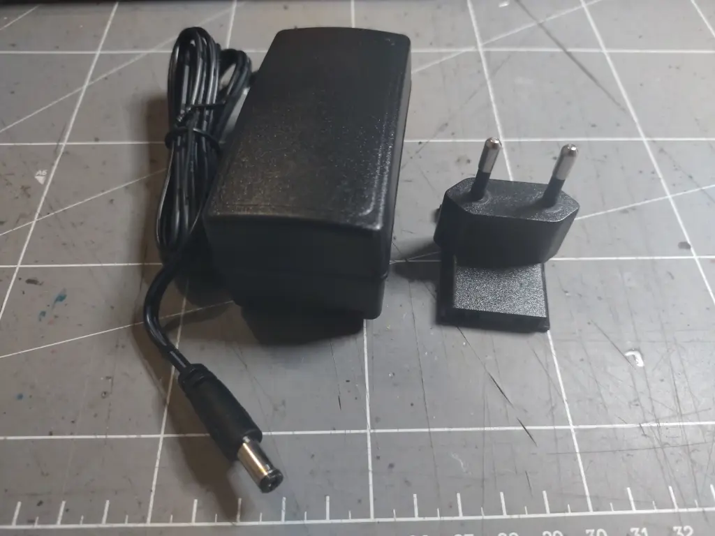 [ALMB-MNW-GE30I18-P1J] Alimentation compatible Samson XP106 18V 1,5A