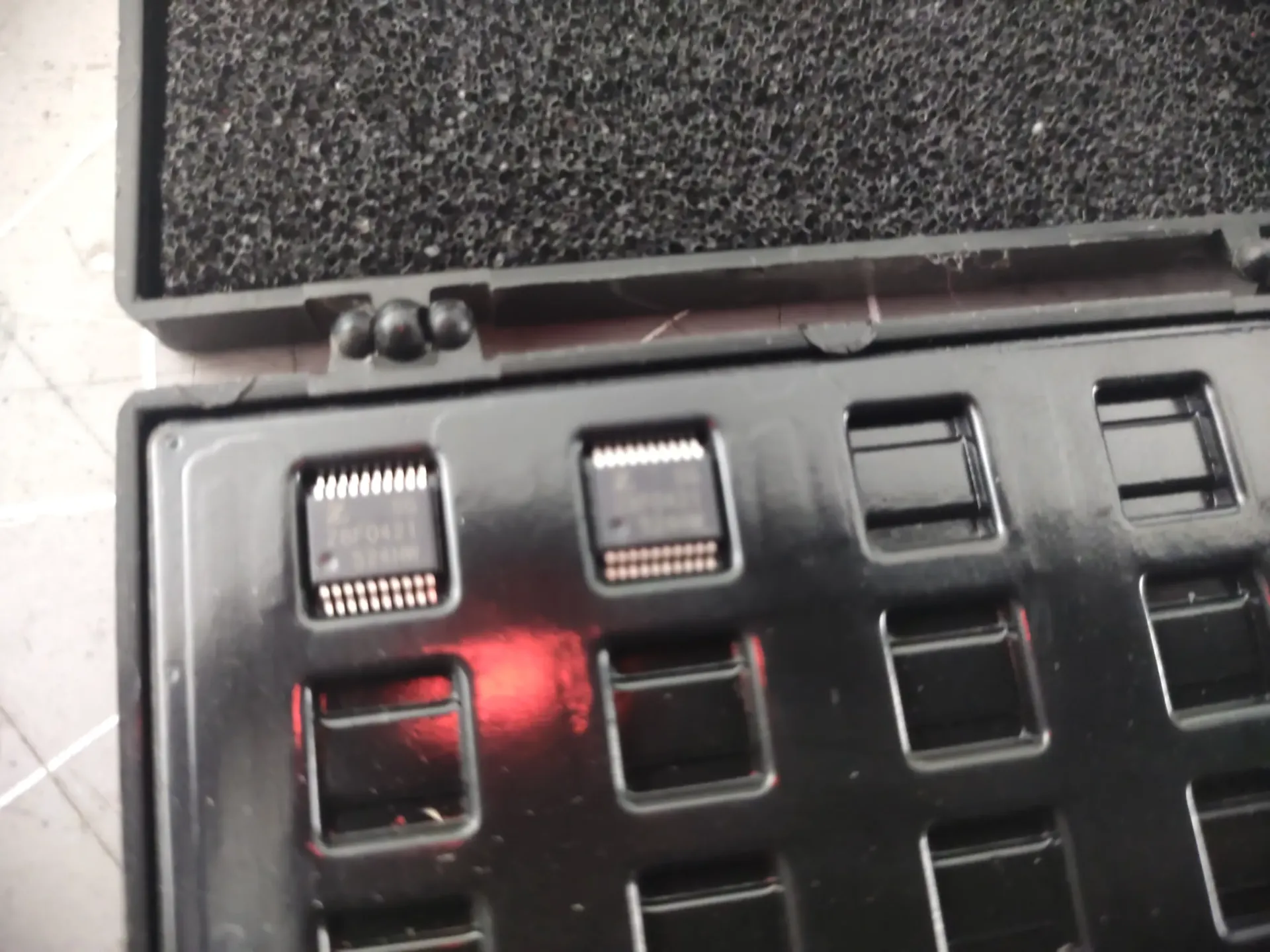 Zilog Z8F0421HH020SG