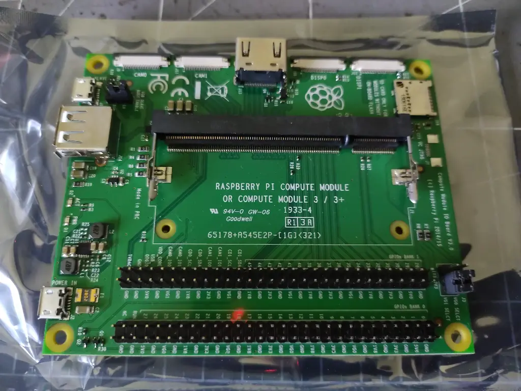 Raspberry Pi Compute Module 3 IO Board